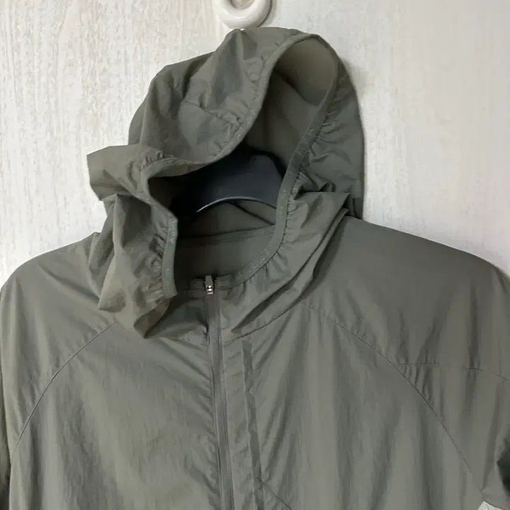 [BUNJANG] Khaki Windbreaker Jacket / 바람막이 자켓