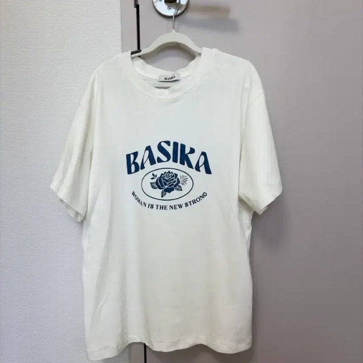 [BUNJANG] BASICA Rose Printing Short-Sleeve T-Shirt / 바시카 로즈 프린팅 반팔 티셔츠