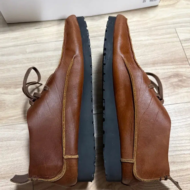 [SOLD OUT] [2] 폴리테루 스티치드 왈라비 레더 딥 브라운