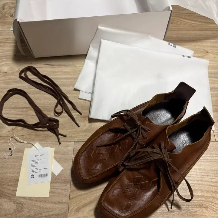 [SOLD OUT] [2] 폴리테루 스티치드 왈라비 레더 딥 브라운