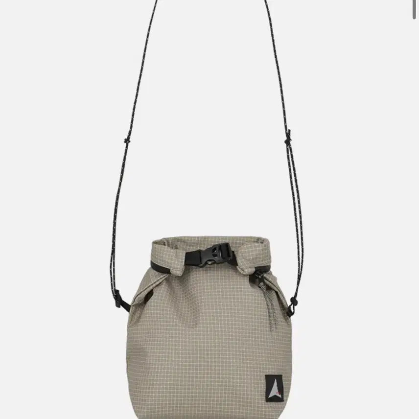 [BUNJANG] ROA Hiking Ripstop Crossbody Bag / [새상품] ROA 로아 하이킹 립스탑 가방 크로스백