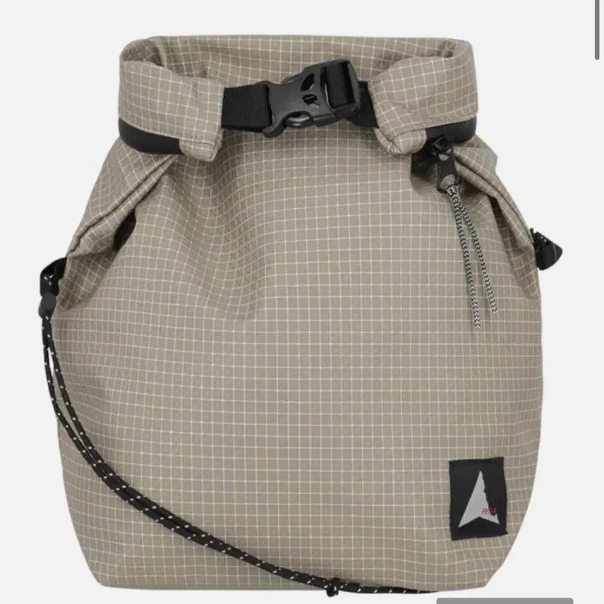 [BUNJANG] ROA Hiking Ripstop Crossbody Bag / [새상품] ROA 로아 하이킹 립스탑 가방 크로스백
