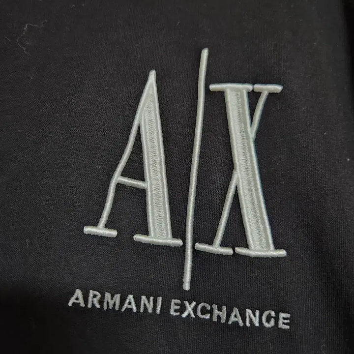 [BUNJANG] Armani Exchange Embroidered Logo T-Shirt / 2021아르마니 익스체인지 자수로고 티셔츠 여성66남성S