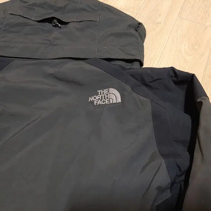[SOLD OUT] 노스페이스  HYVENT 바람막이  자켓