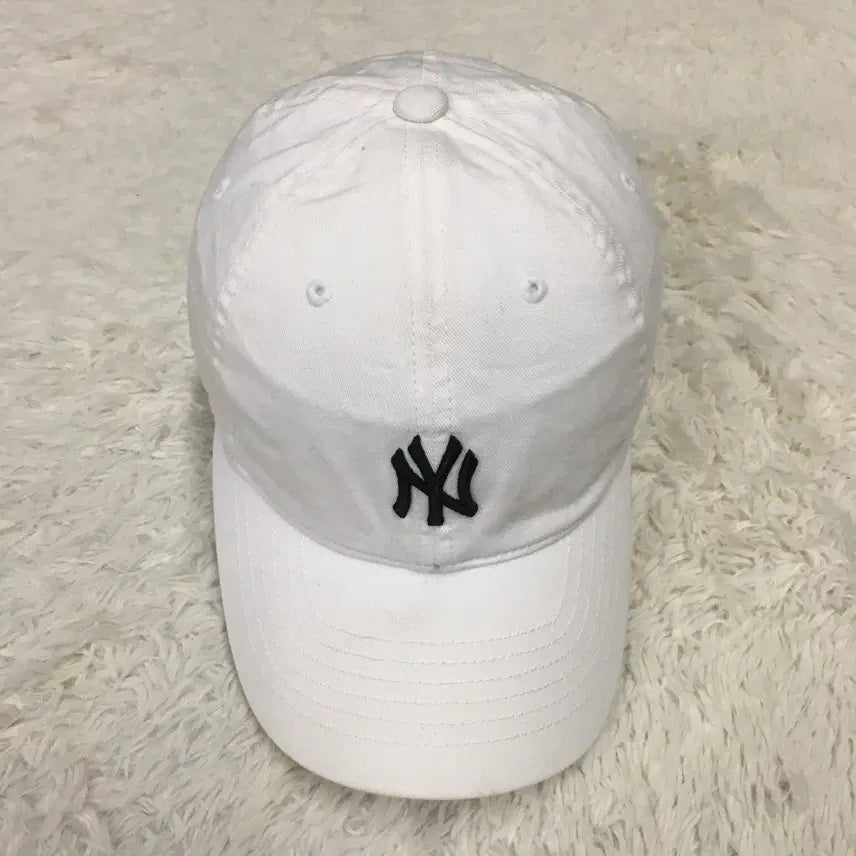 [SOLD OUT] MLB 뉴욕양키스 자수 모자 볼캡 DD16