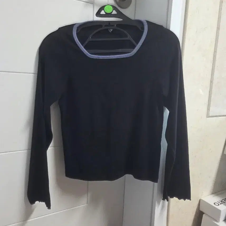 [BUNJANG] Dearstalker Square Neck T-shirt Black / 디어스토커 스퀘어넥 티셔츠 블랙