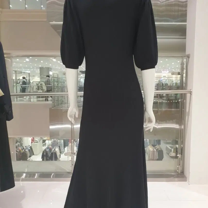[BUNJANG] VALENCIA Gold Button Knit Dress / 발렌시아(VALENCIA) 골드버튼 니트원피스 55-66 새상품