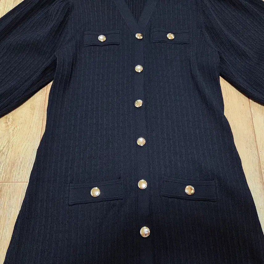 [BUNJANG] VALENCIA Gold Button Knit Dress / 발렌시아(VALENCIA) 골드버튼 니트원피스 55-66 새상품