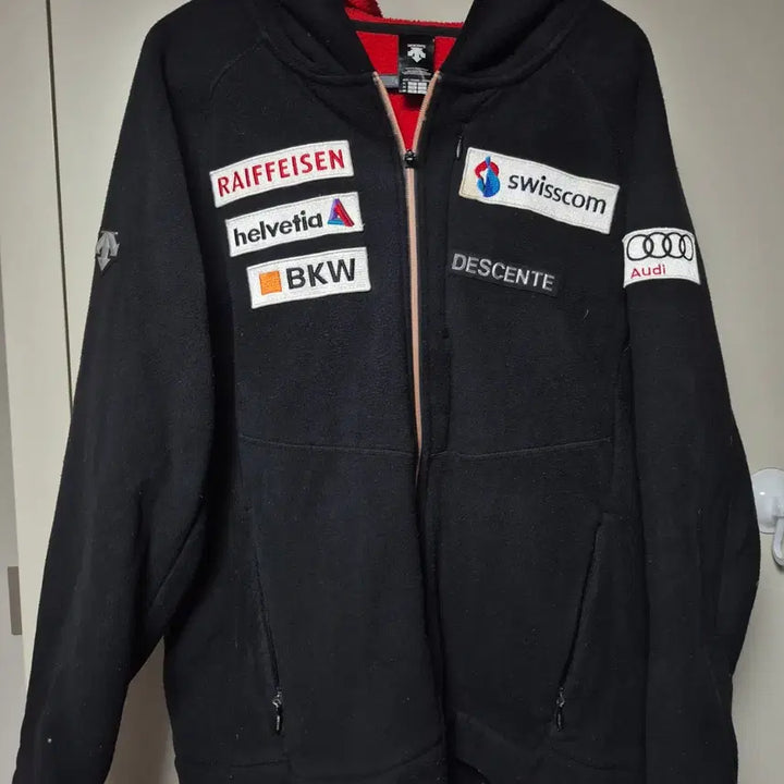 [BUNJANG] Descente Audi Swiss Ski Team Hooded Zip-up Jacket / 데상트 정품 스위스 스키팀 아우디 후드집업 105사이즈 판매합니다