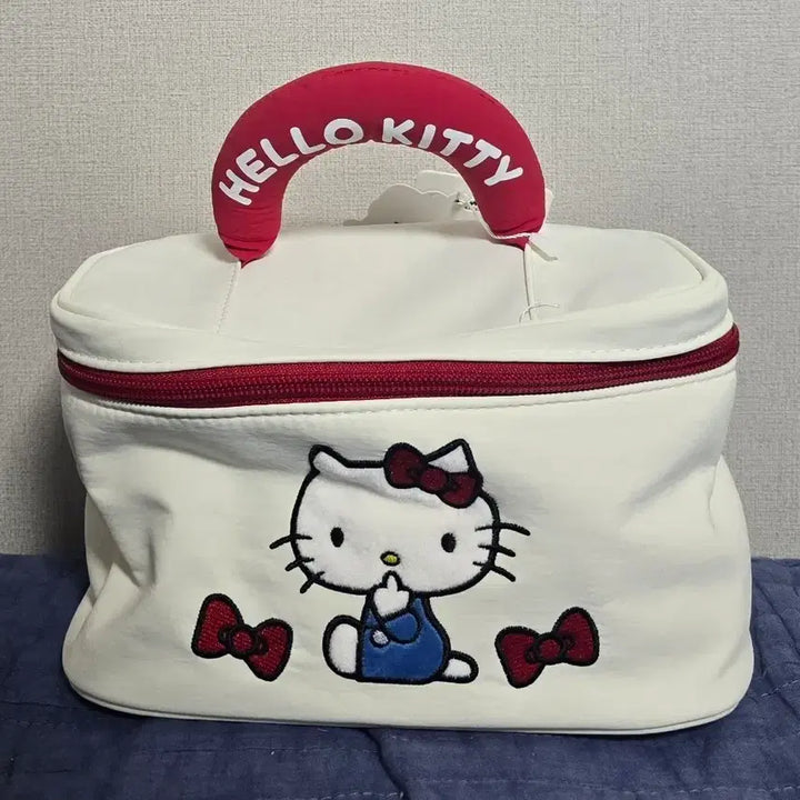 [SOLD OUT] 헬로키티 파우치 가방