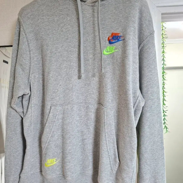 [SOLD OUT] (정품) 나이키 후드티 M사이즈 (95-100)
