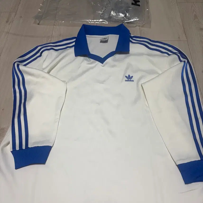 [BUNJANG] Adidas Tri-Stripe Long Sleeve T-Shirt White / 아디다스 삼선 롱슬리브 티셔츠 화이트