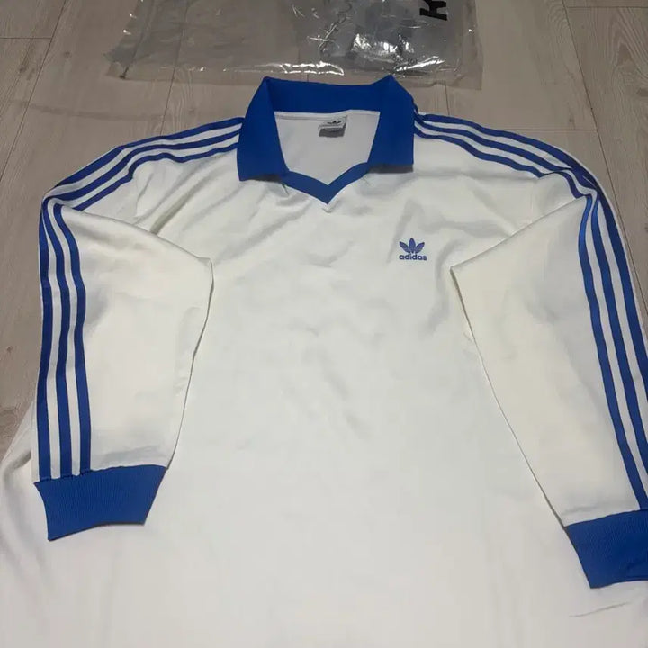 [BUNJANG] Adidas Tri-Stripe Long Sleeve T-Shirt White / 아디다스 삼선 롱슬리브 티셔츠 화이트
