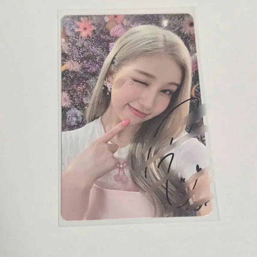 [SOLD OUT] wooah 우아 소라 싸인 포카 포토카드 양도
