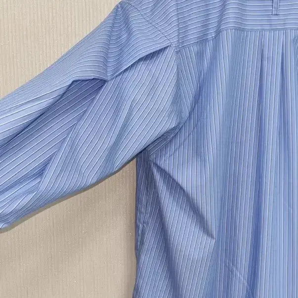 [BUNJANG] Typing Mistake Pleated Shirt Blue Stripe / 타이핑 미스테이크 플리츠 셔츠 블루 스트라이프