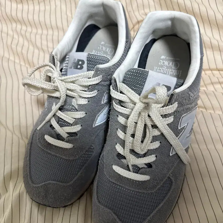 [SOLD OUT] 포터리x뉴발란스 574 그레이 uk10(275-280추천)
