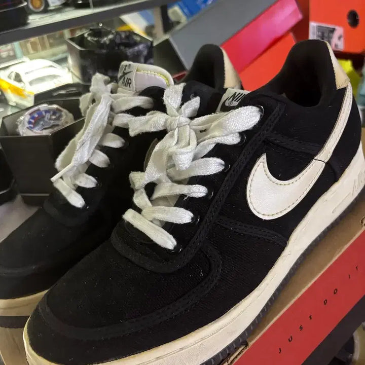 [BUNJANG] Nike Air Force 1 CVS 1994 (265) / 94 나이키 에어포스 1 cvs 265 양군