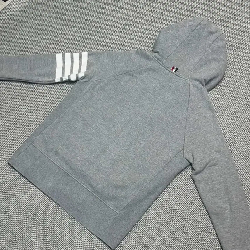 [SOLD OUT] [배송비 무료] 톰브라운 후드집업