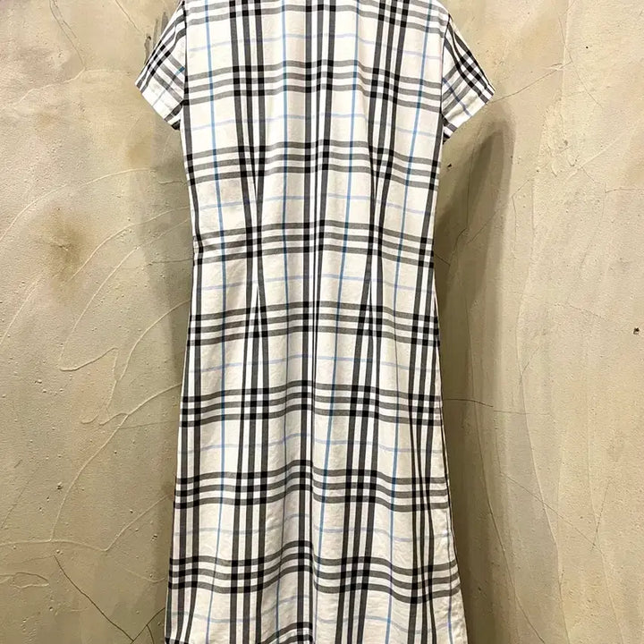 [SOLD OUT] 버버리 런던 체크 벨티드 원피스 55~55반