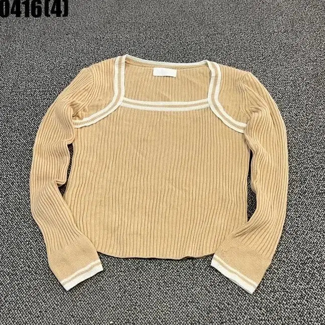 [BUNJANG] Square Neck Ribbed Knit Long Sleeve Top / 스퀘어넥 골지 니트 긴팔티 0416(4)