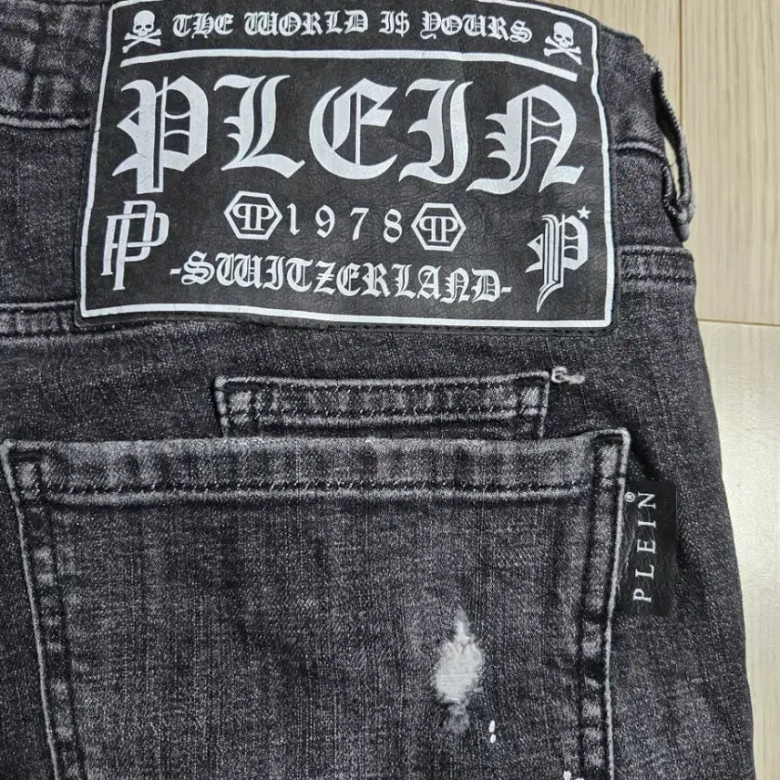 [BUNJANG] Philipp Plein Black Denim Splatter Wash Jeans (34) / 필립플레인 블랙 데님 스플래터 워싱진(34)