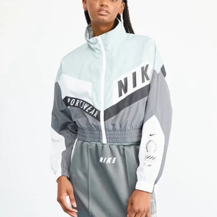 [BUNJANG] Nike Sportswear Windbreaker Jacket Gray / 나이키 스포츠웨어 바람막이 자켓 그레이