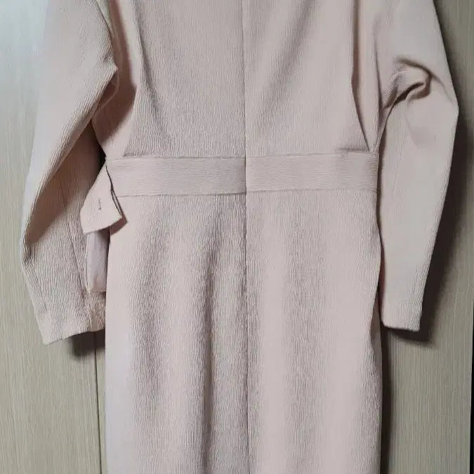 [BUNJANG] The Izzat Beige Midi Dress / 더 아이잗 베이지 원피스 66size