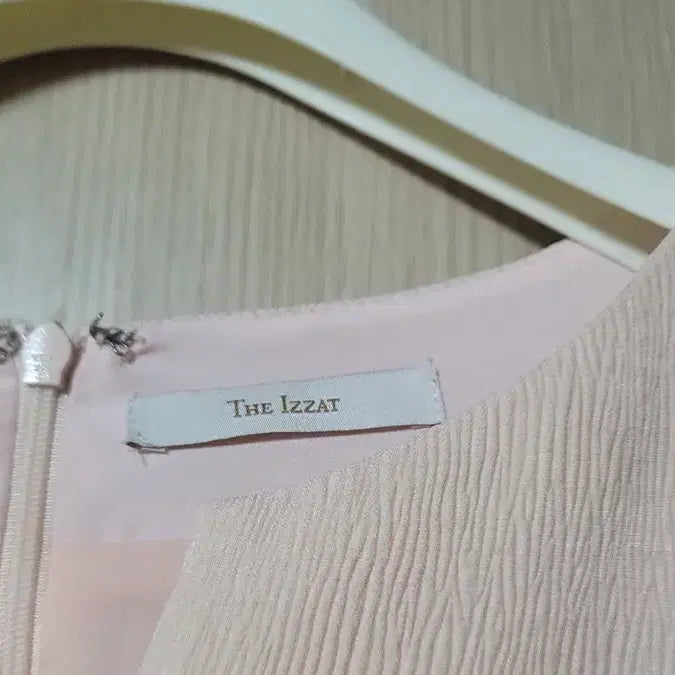 [BUNJANG] The Izzat Beige Midi Dress / 더 아이잗 베이지 원피스 66size