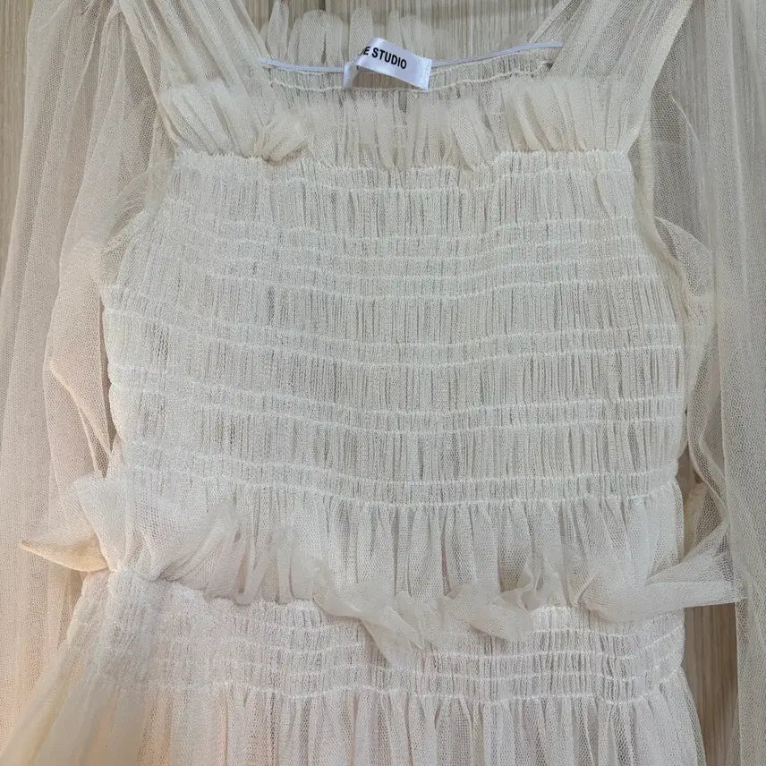 [BUNJANG] See-Through Lace Long Dress / [ 시스루 레이스 롱원피스 ]