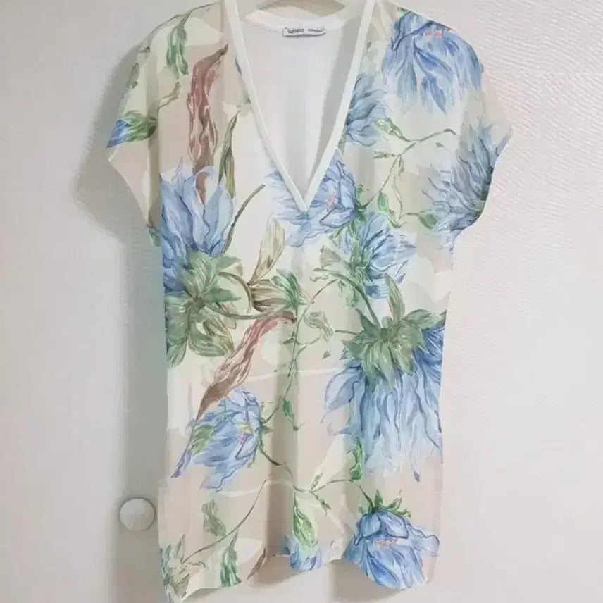 [BUNJANG] Zara V-neck Blouse / 자라 브이넥 티블라우스