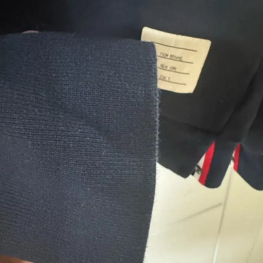 [BUNJANG] Thom Browne Navy Back Stripe Sweatshirt / 톰브라운 네이비 백삼선 맨투맨 3사이즈
