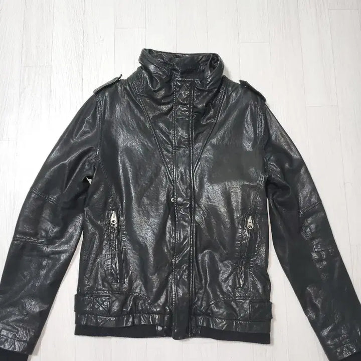 [SOLD OUT] 앤듀 베지터블 슬림양가죽 숏야상 자켓