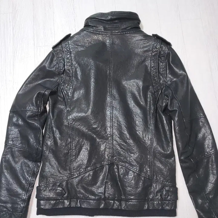 [SOLD OUT] 앤듀 베지터블 슬림양가죽 숏야상 자켓