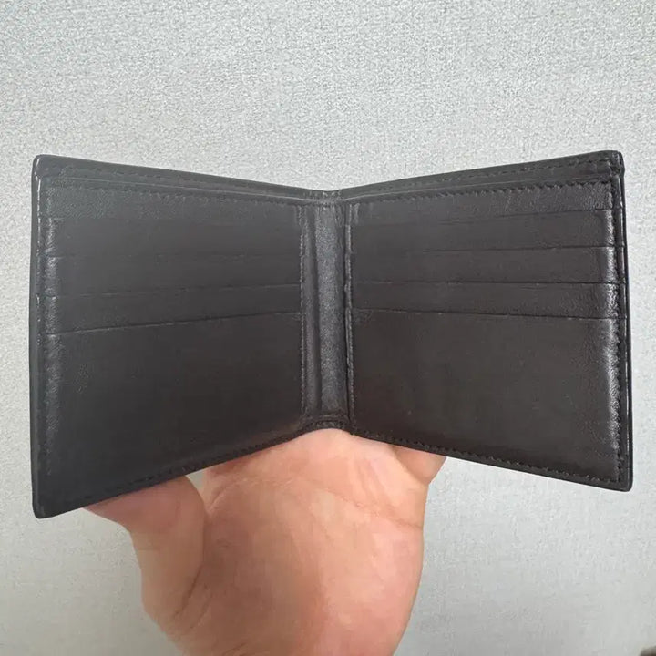 [SOLD OUT] 보테가베네타 남성블랙 반지갑