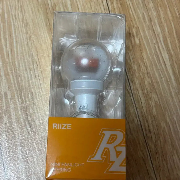 [BUNJANG] RIIZE Official Lightstick Keyring / 라이즈 응원봉키링 팝니다