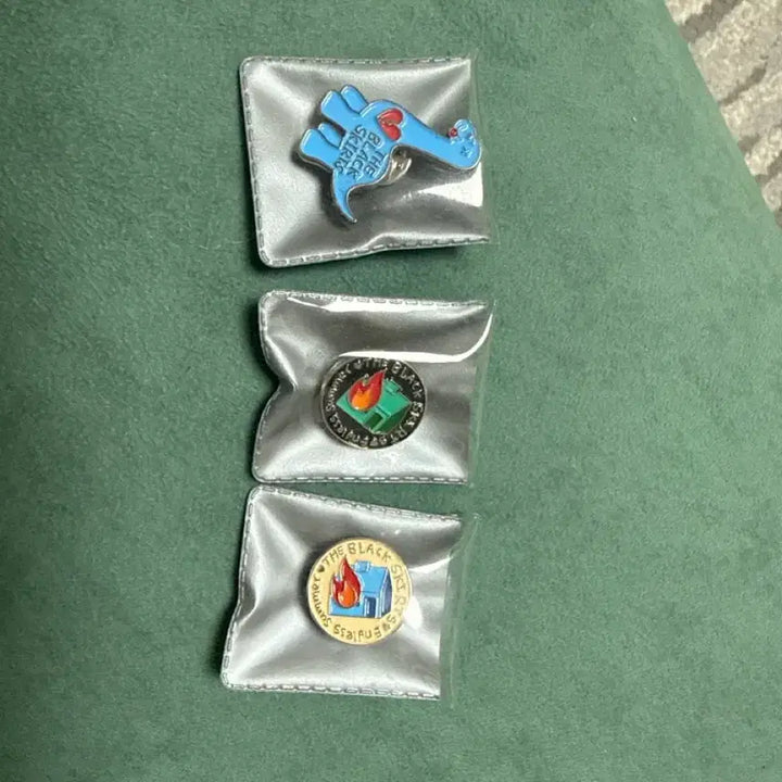 [BUNJANG] The Black Skirts Badge Bundle Set / 검정치마 뱃지 일괄