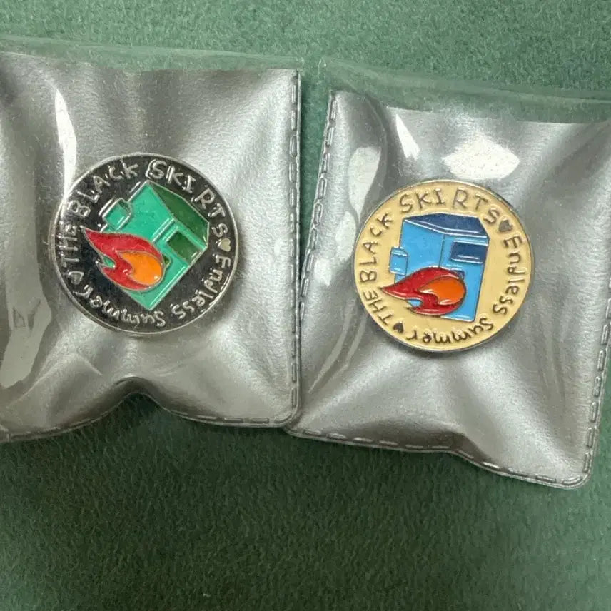 [BUNJANG] The Black Skirts Badge Bundle Set / 검정치마 뱃지 일괄
