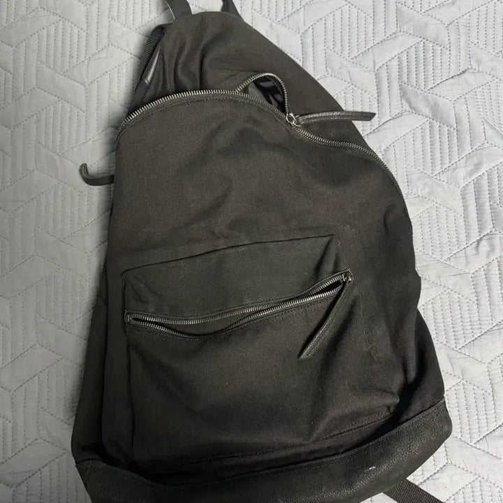 [BUNJANG] Hatching Room Leather Daypack Black / 해칭룸 레더 데이팩 블랙