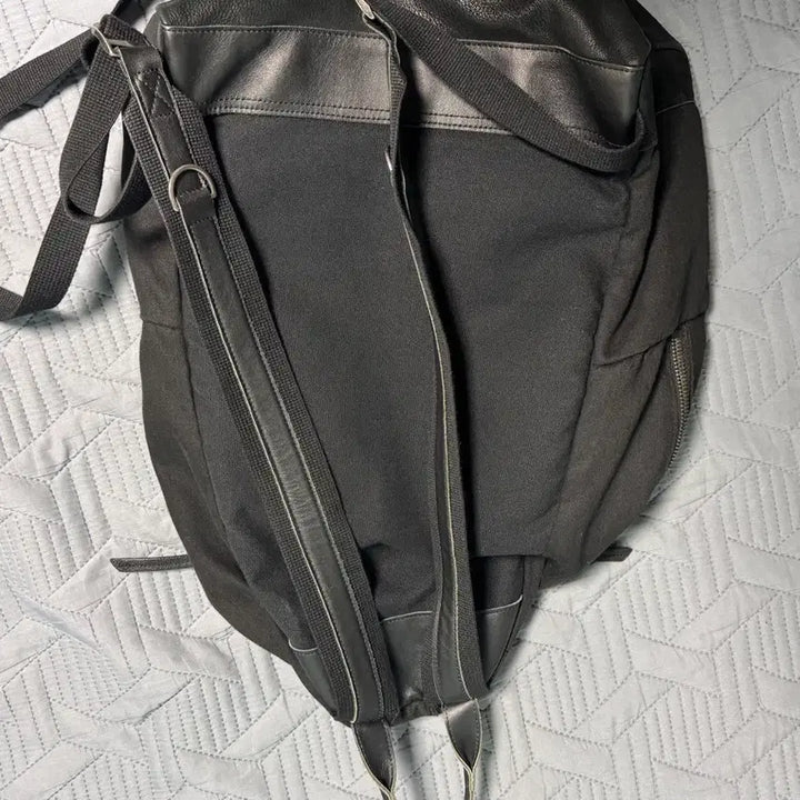 [BUNJANG] Hatching Room Leather Daypack Black / 해칭룸 레더 데이팩 블랙