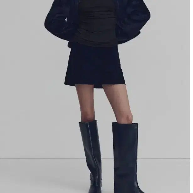 [SOLD OUT] H&amp;M 트위스트 디테일 탑