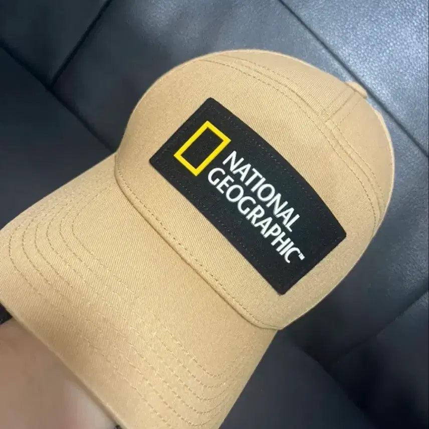 [BUNJANG] National Geographic Beige Ball Cap / 내셔널지오그래픽 베이지 볼캡(모자)
