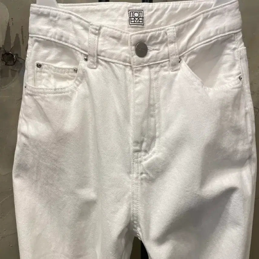 [BUNJANG] Toteme Barrel Leg White Jeans / Toteme 베럴 레그 화이트진  44~55