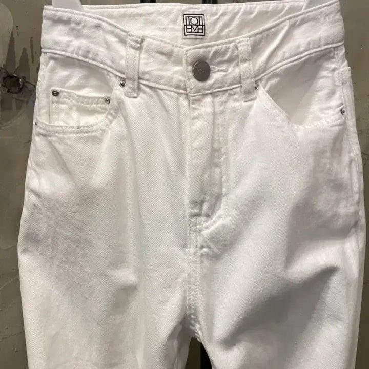 [BUNJANG] Toteme Barrel Leg White Jeans / Toteme 베럴 레그 화이트진  44~55