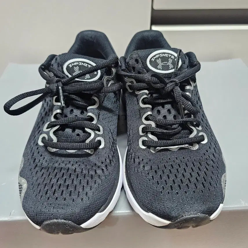 [BUNJANG] Under Armour HOVR Black Running Shoes / 235언더아머 HOVR 블랙 런닝화   -812