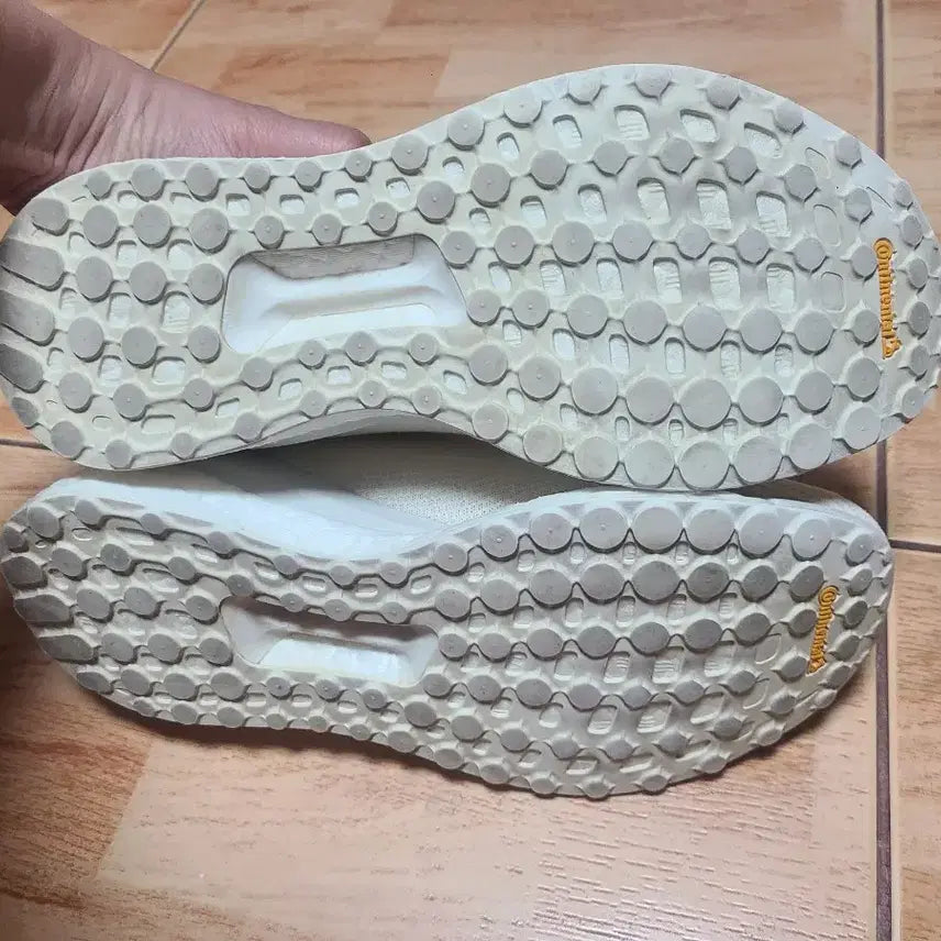 [BUNJANG] Adidas Pharrell Solar Hu Boost Sneakers / 아디다스 퍼렐 솔라 휴 부스트260