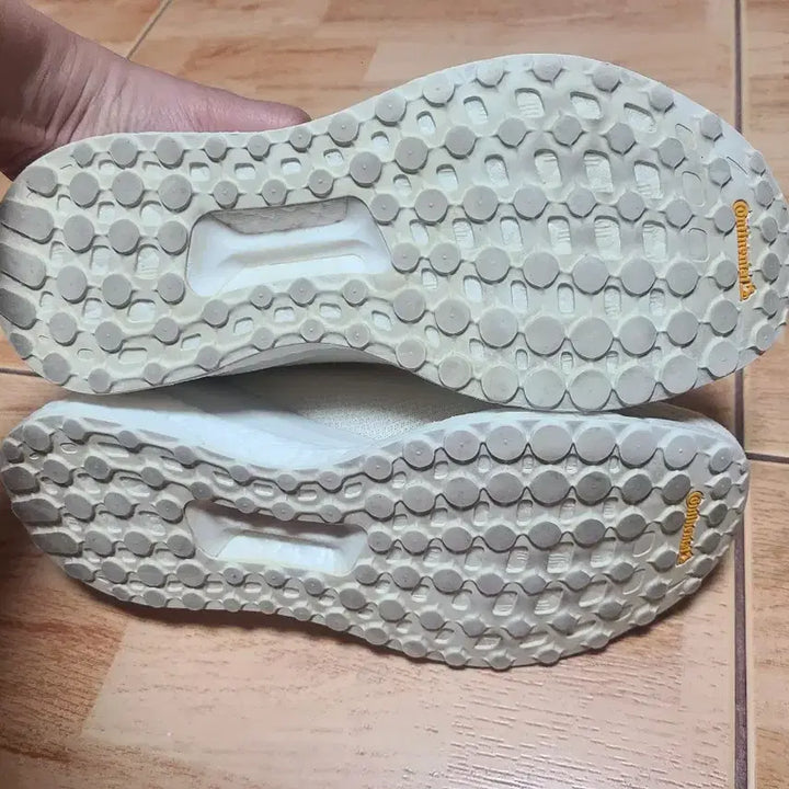 [BUNJANG] Adidas Pharrell Solar Hu Boost Sneakers / 아디다스 퍼렐 솔라 휴 부스트260