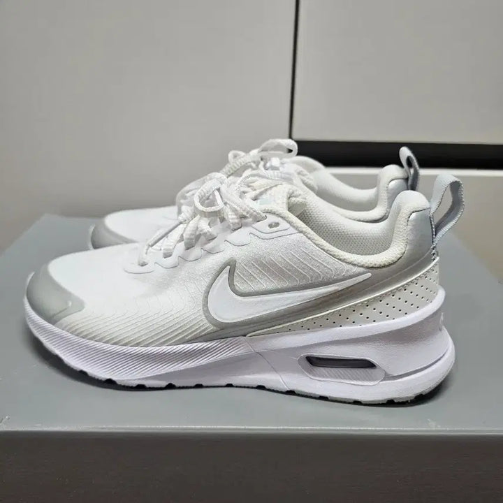 [SOLD OUT] :240나이키 화이트 운동화 에어맥스   -814