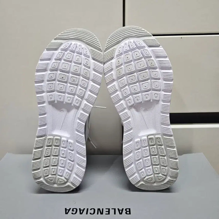[SOLD OUT] :240나이키 화이트 운동화 에어맥스   -814