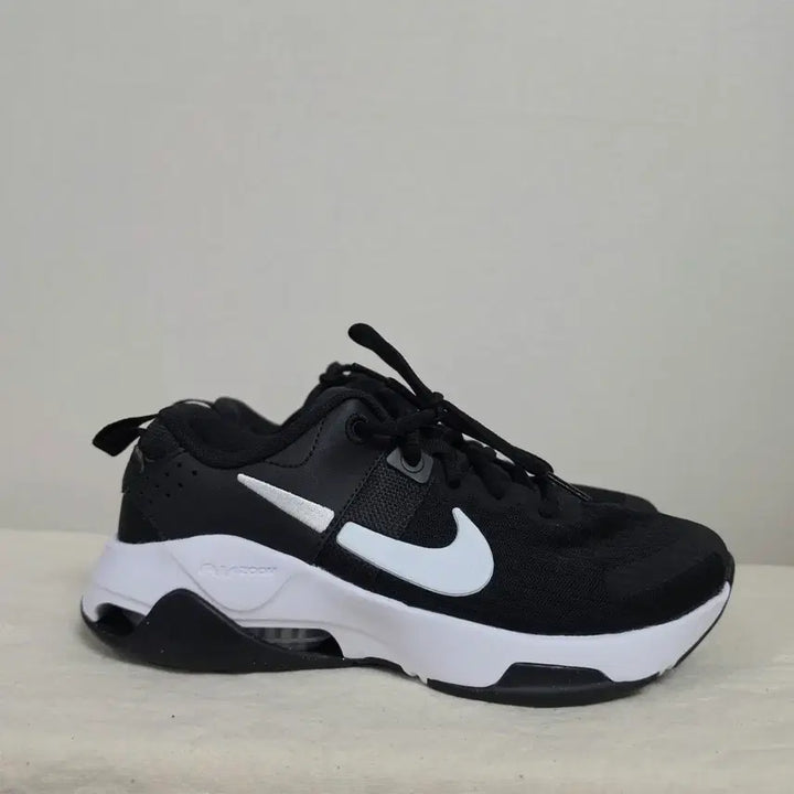 [SOLD OUT] .240나이키 줌 벨라6  -817