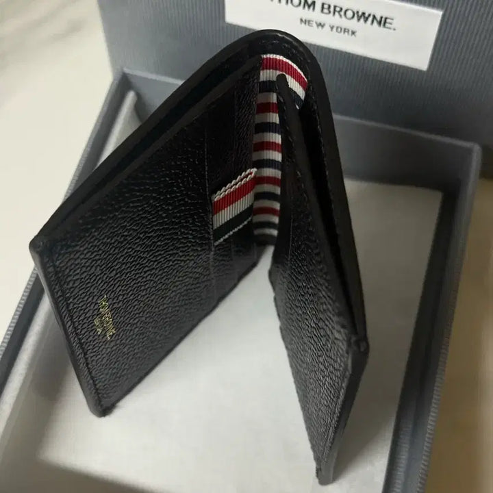 [SOLD OUT] [정품] 톰브라운 페블 그레인 레더 카드지갑 새상품급